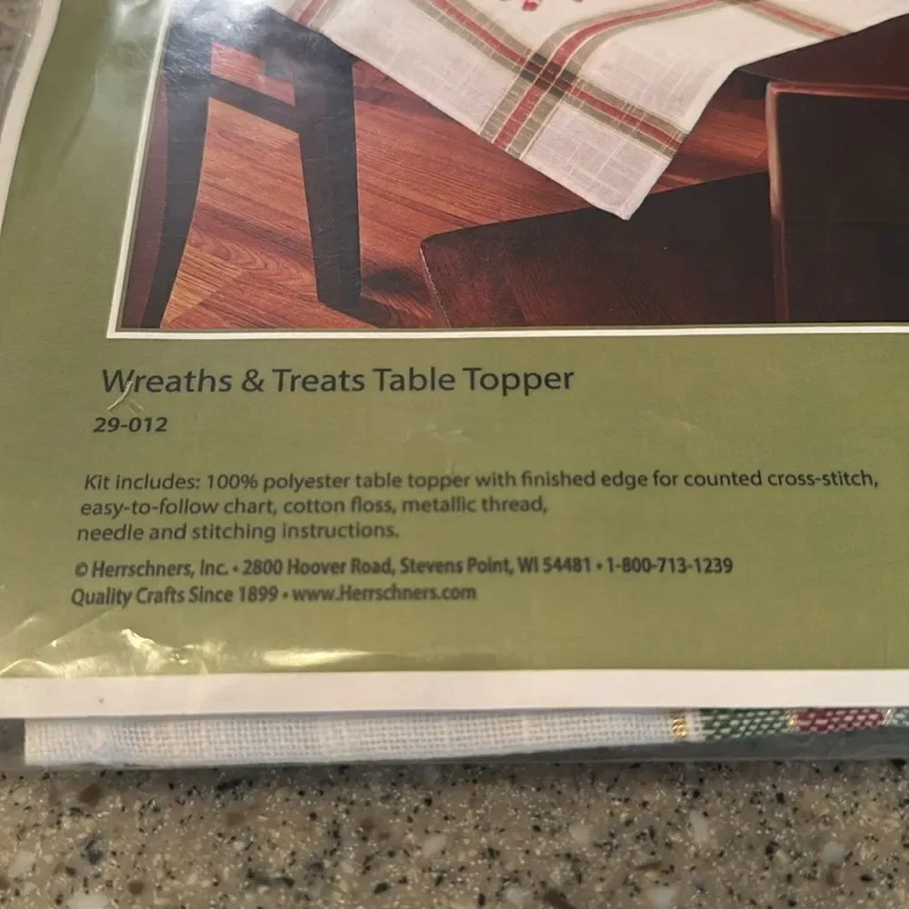 NOB HILL Linens Wreaths & Treats Table Topper Cross-Stitch *NEW Open Package*